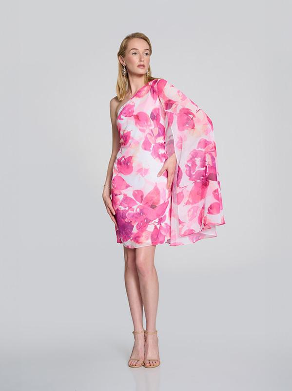 Robe assymétrique motif floral manche cape