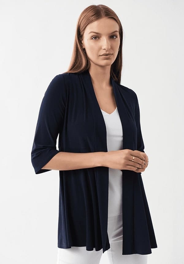 Photo veste longue fluide bleu marine
